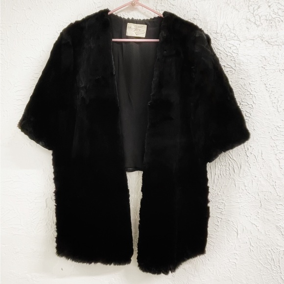 Vintage I.R. Fox Black Rabbit Fur, Capelet coat, 1930's, Excellent Condition - Picture 1 of 5